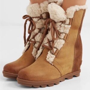 Sorel Joan of Artic Wedge II Tan Shearling Lace-Up Boots size 7.5